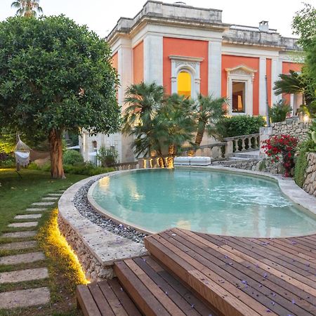 ดิโมรา สตอริกา มูราตอเร ลักชัวรี รูม Bed & Breakfast เลชเช ภายนอก รูปภาพ