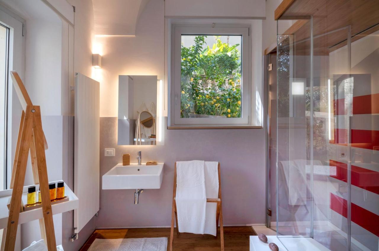 ดิโมรา สตอริกา มูราตอเร ลักชัวรี รูม Bed & Breakfast เลชเช ภายนอก รูปภาพ