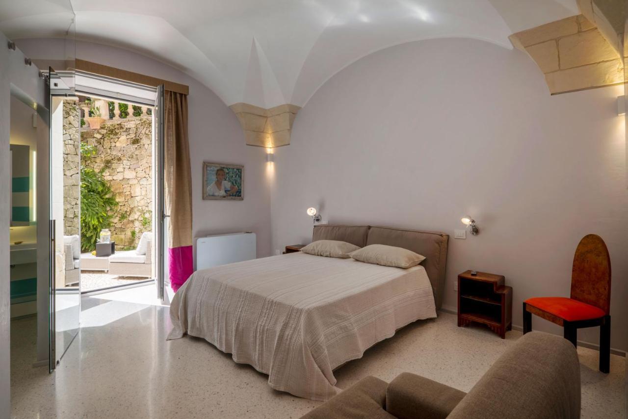 ดิโมรา สตอริกา มูราตอเร ลักชัวรี รูม Bed & Breakfast เลชเช ภายนอก รูปภาพ