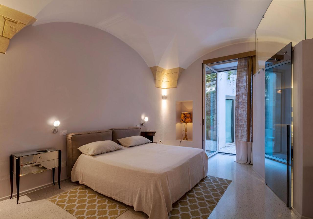 ดิโมรา สตอริกา มูราตอเร ลักชัวรี รูม Bed & Breakfast เลชเช ภายนอก รูปภาพ