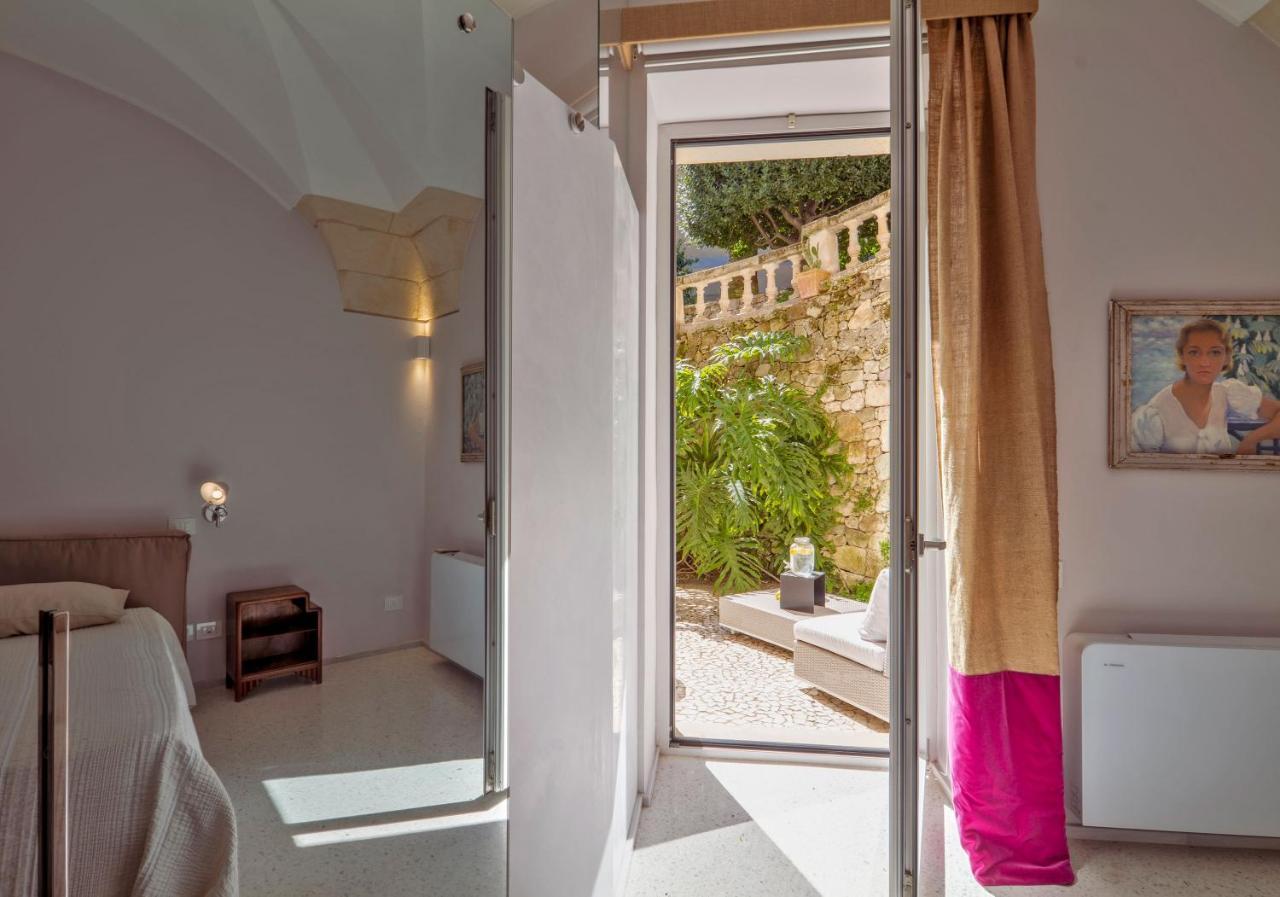ดิโมรา สตอริกา มูราตอเร ลักชัวรี รูม Bed & Breakfast เลชเช ภายนอก รูปภาพ