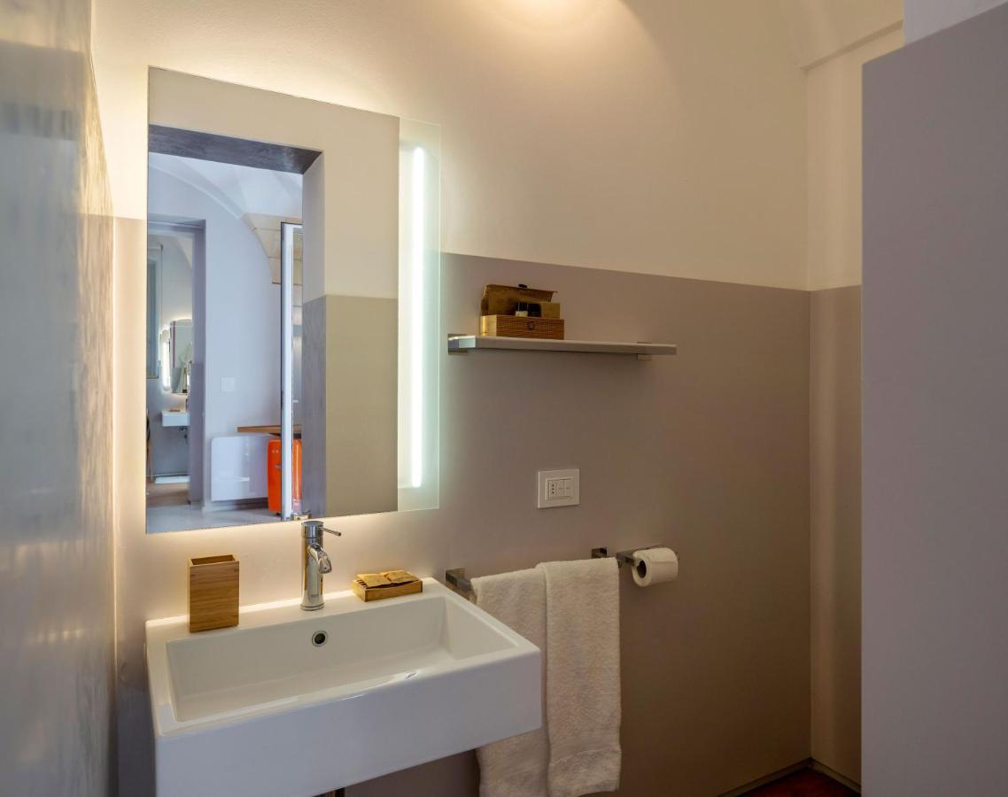 ดิโมรา สตอริกา มูราตอเร ลักชัวรี รูม Bed & Breakfast เลชเช ภายนอก รูปภาพ