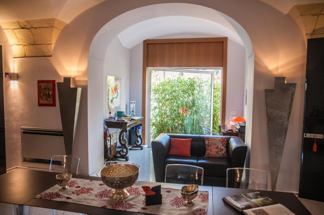 ดิโมรา สตอริกา มูราตอเร ลักชัวรี รูม Bed & Breakfast เลชเช ภายนอก รูปภาพ
